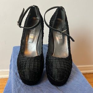 Prof Black platforms